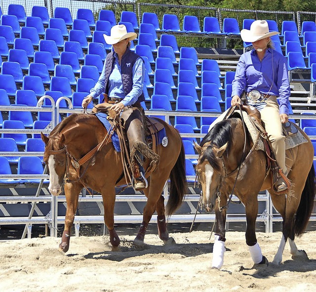 Auch die Westernreiter haben bei der E...al in Offenburg eine Heimat gefunden.   | Foto: Hubert Rderer