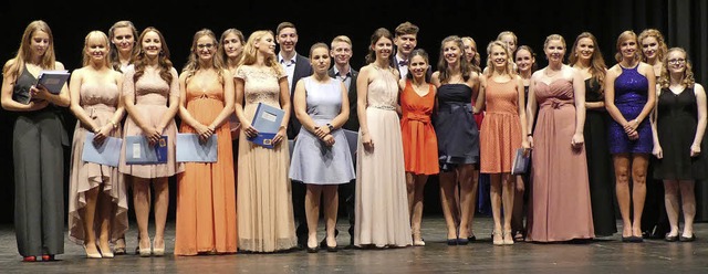 Die ausgezeichneten Absolventen des Beruflichen Gymnasiums  | Foto: BSZ