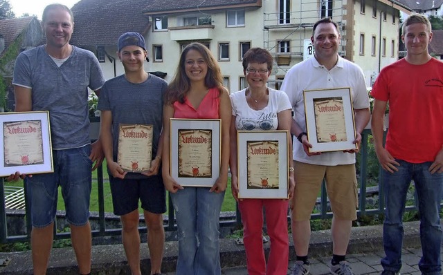 Die geehrten Wilderer (von links): Mar...ogle. Anja Kromer war nicht  anwesend.  | Foto: Ingrid Mann