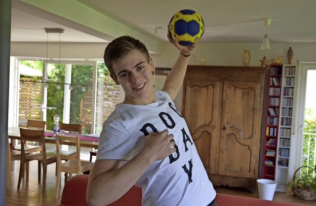 In Uganda will Yannick Goulesque Jugendliche im Handball trainieren.   | Foto: Beatrice Ehrlich