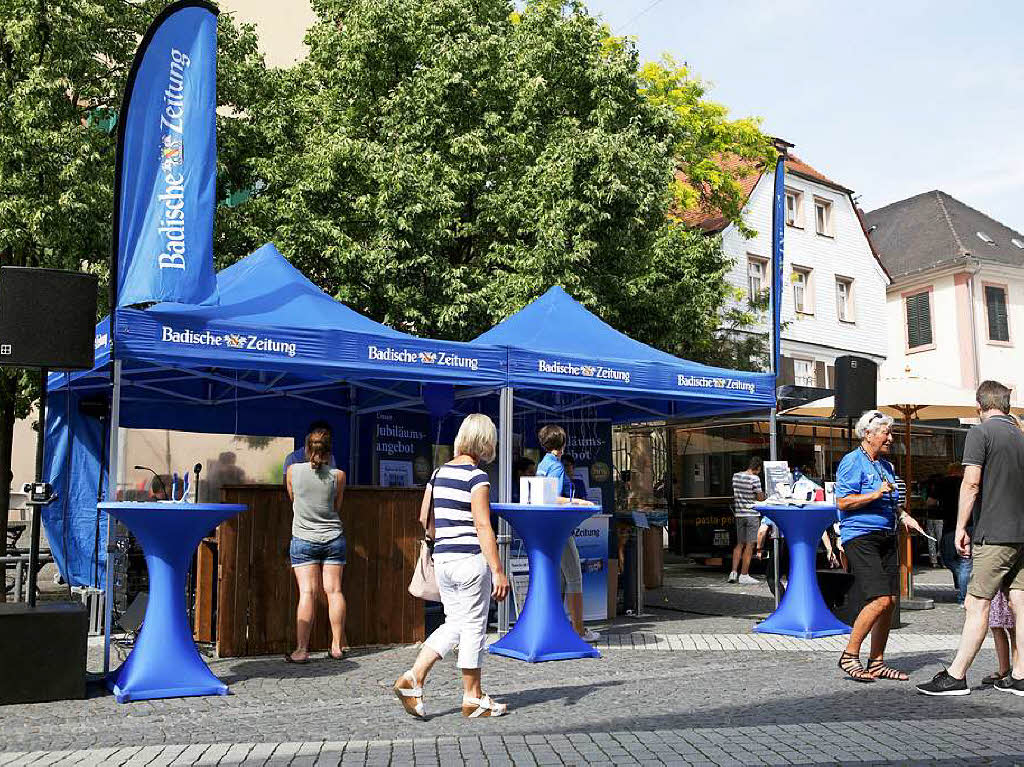 Die Badische Zeitung veranstaltete das erste Lahrer BZ-Foodtruck-Fest am Urteilsplatz aus Anlass den 70. BZ-Geburtstags.