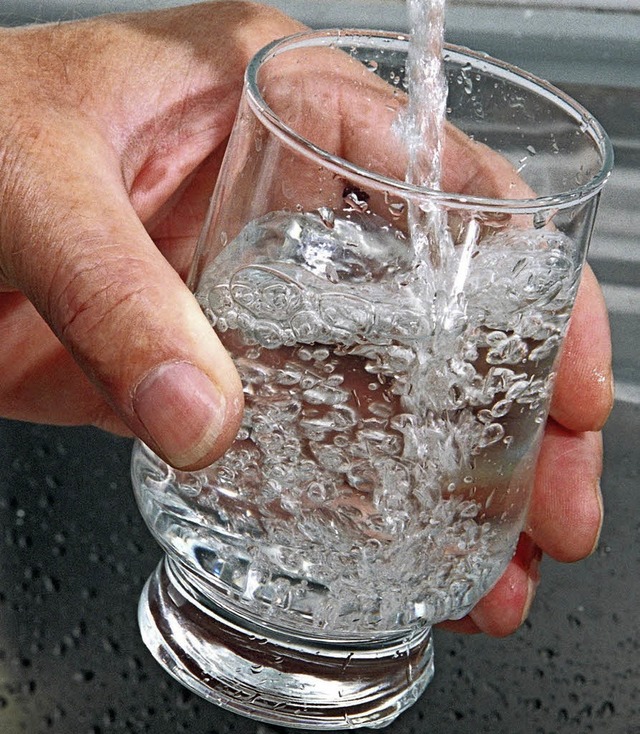 Wyhl will in gutes Trinkwasser investieren.  | Foto: Symbolfoto: DPA