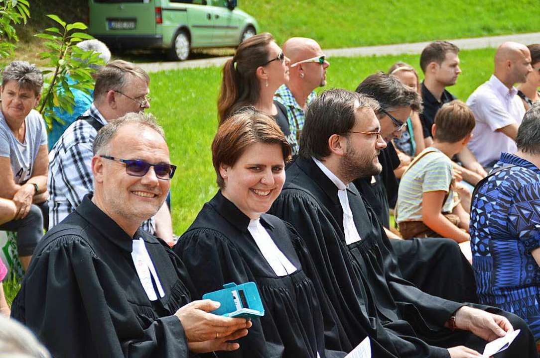 Etliche Pfarrer waren beim Tauffest im..., Martina Weber-Ernst und Dirk Kellner  | Foto: Edgar Steinfelder