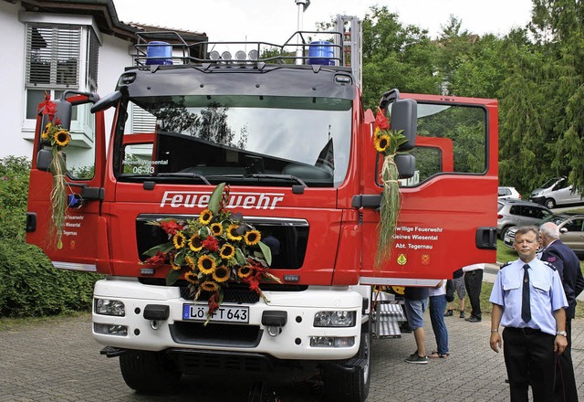 Die bergabe des neuen Fahrzeugs HLF 1... die Tegernauer Feuerwehr am Samstag.   | Foto: Ralph Lacher