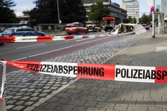 21-Jähriger tötet Frau in Reutlingen mit langem Messer