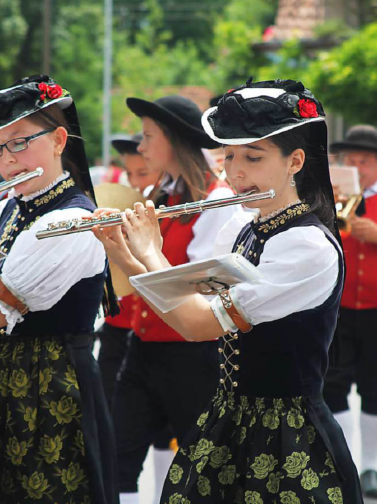 Stellvertretend fr die vielen Musikervereine des Oberen Schlchttals: Zwei Musikerinnen der Trachtenkapelle Rothaus.