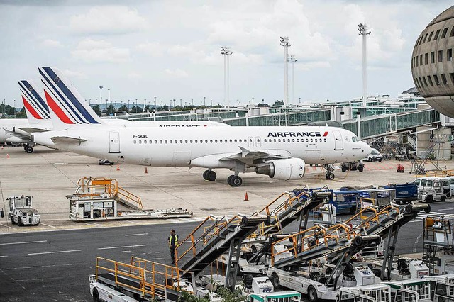 Bleiben zum Teil am Boden &#8211; Flieger von Air France.  | Foto: dpa