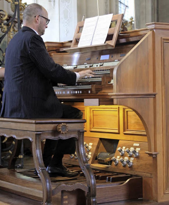 Francesco Bongiorno reizte die Mglich...Orgeln der Barockkirche  virtuos aus.   | Foto: Krieger
