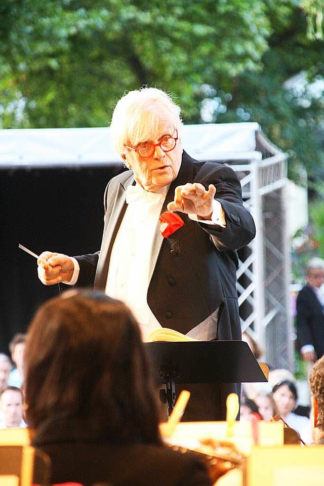 Der international renommierte Dirigent...onen beim Klassik-Open-Air im Kurpark.  | Foto: Hans Jrgen Kugler