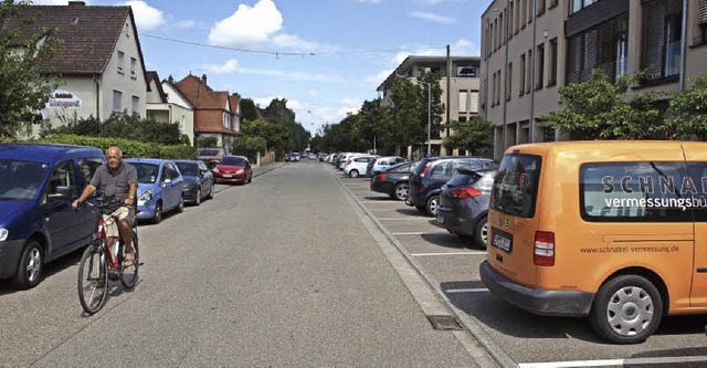 Die Bismarckstrae in Herbolzheim soll...r Ernst Schilling im Gemeinderat mit.   | Foto: Michael Haberer