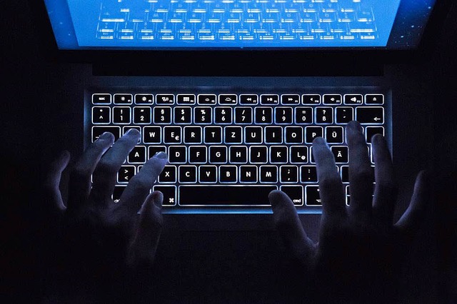 Im Verborgenen surfen: Das Darknet ermglicht es, gnzlich anonym zu bleiben.  | Foto: dpa