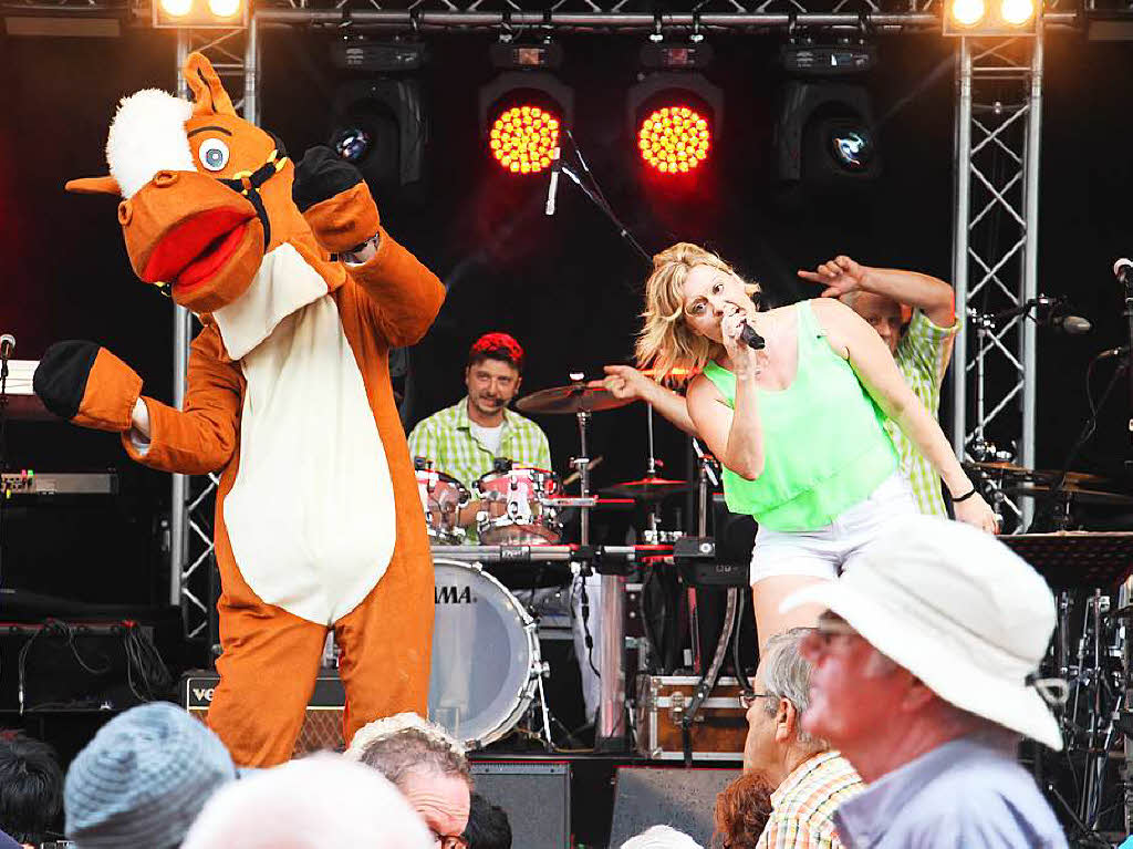 Nik P. und Die Grafenberger beim Open Air im Park