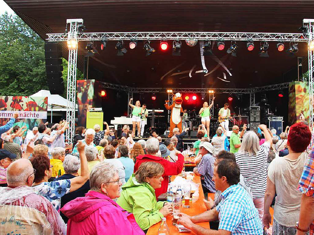 Nik P. und Die Grafenberger beim Open Air im Park