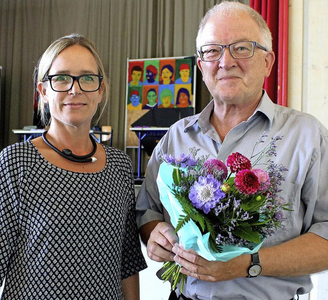 Abschied in den Ruhestand: Arnold Beha...hts) und Schulleiterin Britta Schubert  | Foto: U. Hiller