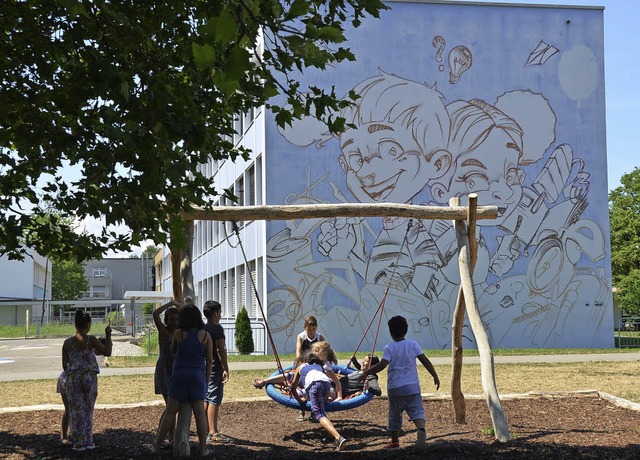 Der Frderverein der Goetheschule scha...ewand ein riesiges Graffito anbringen.  | Foto: Peter Gerigk