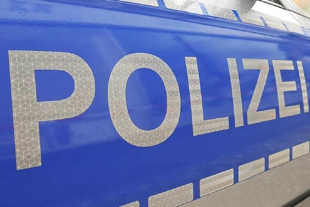 Polizei sucht Zeugen nach Unfallflucht auf Mooswaldallee