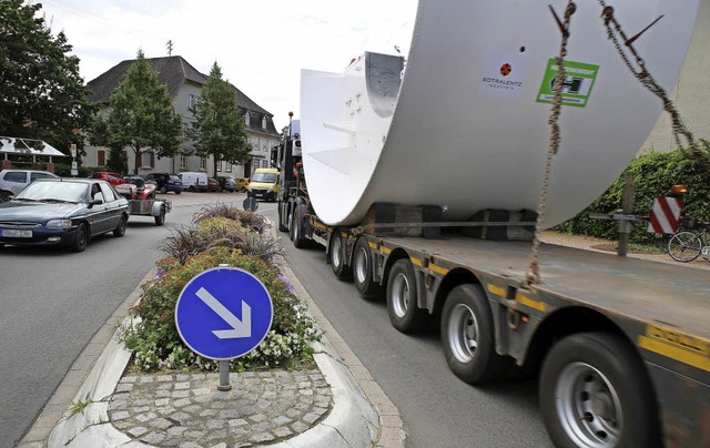 Lieferverkehr heimischer Betriebe soll...och einmal die Ortschaftsrte gefragt.  | Foto: CHRISTOPH BREITHAUPT