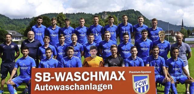 Die erste Mannschaft des FC Waldkirch,...gist  auch in der kommenden Spielzeit   | Foto: FCW