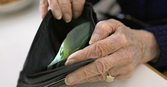 Karg sieht es in den Geldbeuteln vieler Rentner aus.    | Foto: dpa
