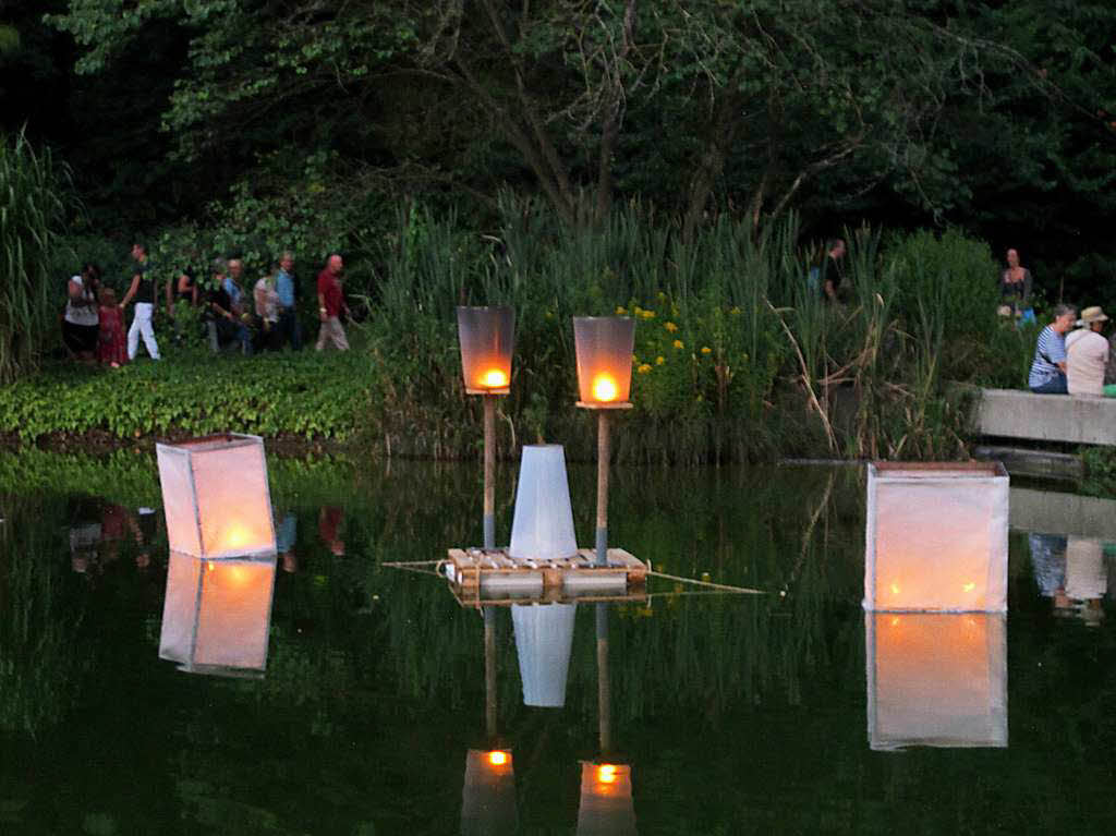 Vom Sommer verwhnt: Das Lichterfest Bad Bellingen war bunt, musikalisch top, mit vielen Attraktionen und stimmungsvoll.