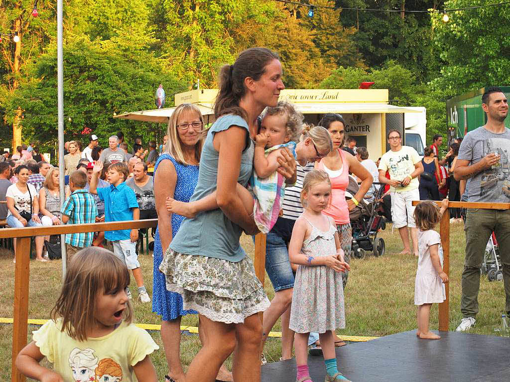 Vom Sommer verwhnt: Das Lichterfest Bad Bellingen war bunt, musikalisch top, mit vielen Attraktionen und stimmungsvoll.