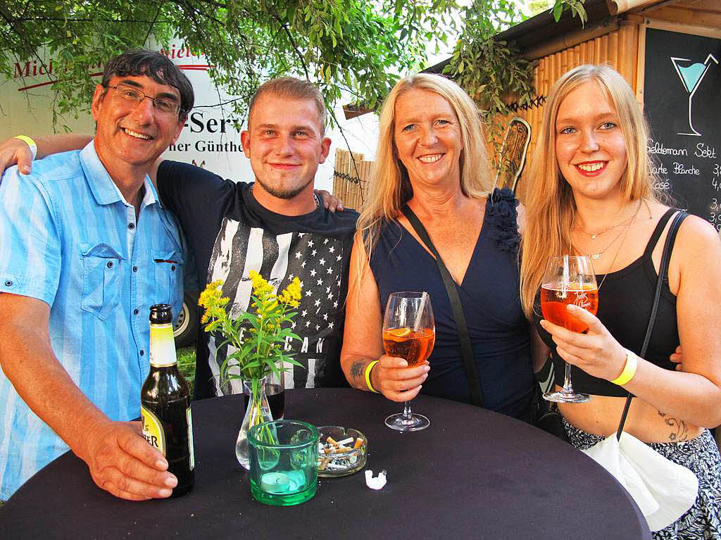 Vom Sommer verwhnt: Das Lichterfest Bad Bellingen war bunt, musikalisch top, mit vielen Attraktionen und stimmungsvoll. Familie Zimmermann aus Rheinfelden gehrte zu den Gsten.