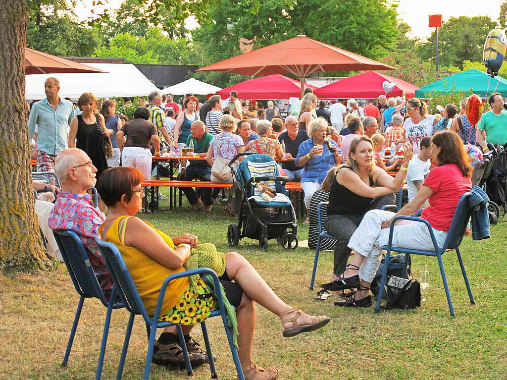 Vom Sommer verwhnt: Das Lichterfest Bad Bellingen war bunt, musikalisch top, mit vielen Attraktionen und stimmungsvoll.