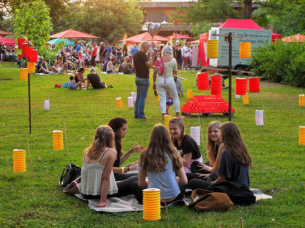 Vom Sommer verwhnt: Das Lichterfest Bad Bellingen war bunt, musikalisch top, mit vielen Attraktionen und stimmungsvoll.