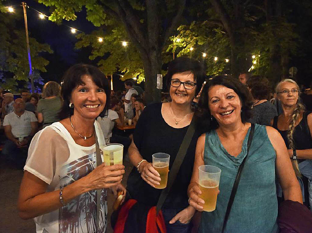 Menschenmassen beim Schlossbergfest.