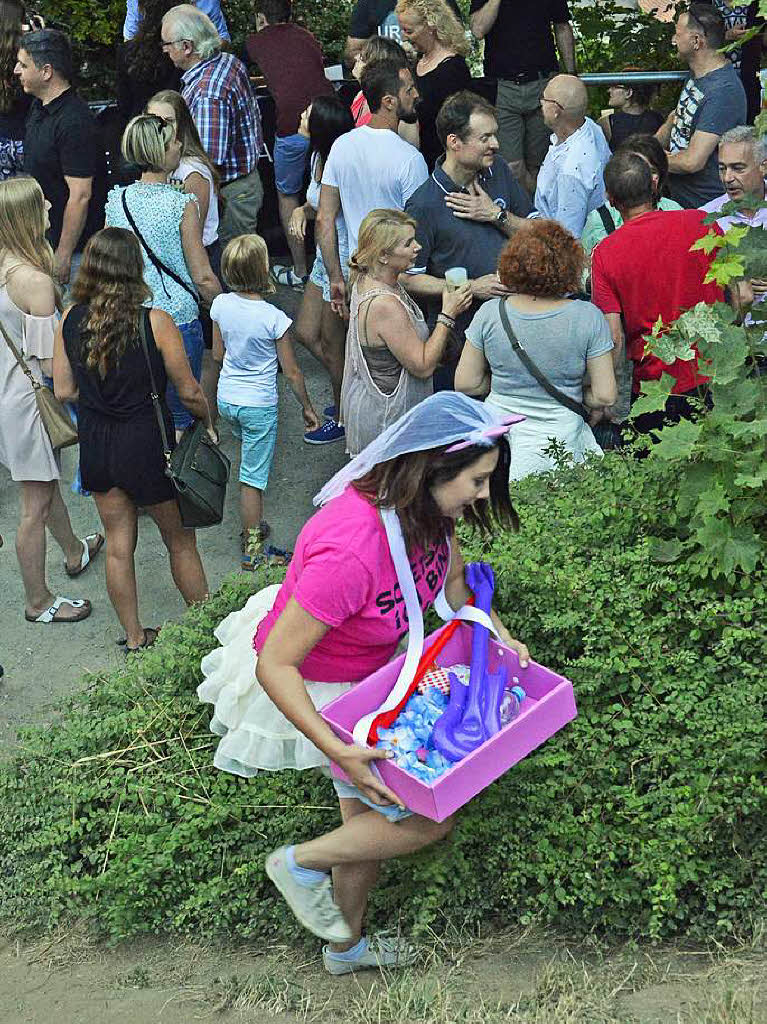 Menschenmassen beim Schlossbergfest.