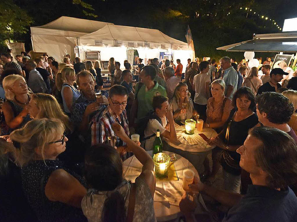 Menschenmassen beim Schlossbergfest.