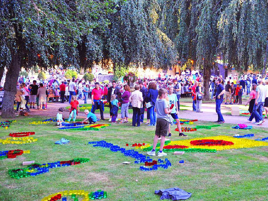 12.000 Kerzen strahlen beim Lichterfest im Lenzkircher Kurpark<?ZP?>
