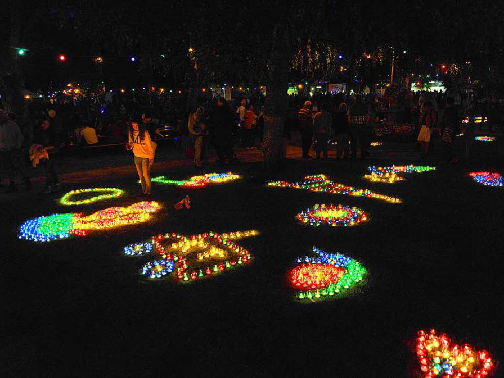 12.000 Kerzen strahlen beim Lichterfest im Lenzkircher Kurpark<?ZP?>
