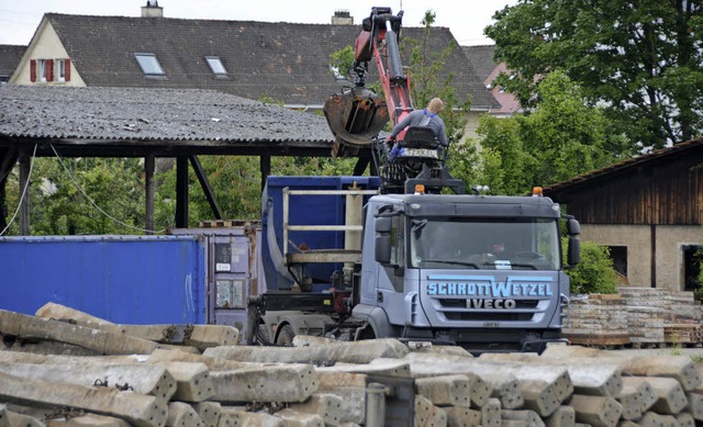 Auf dem frheren ZG-Gelnde werden in ...Materialien fr den Bahnbau gelagert.   | Foto: Lauber