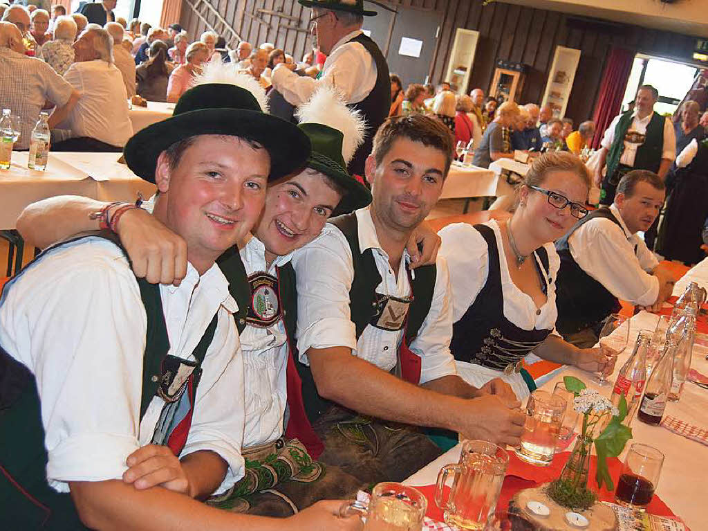 Die bayerischen Freunde aus Mnsing feierten mit im Kurhaus von Todtnauberg. 