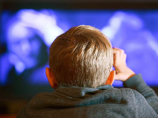 Manches, was Kinder in den Medien sehe...; auch die Nachrichten von Anschlgen.  | Foto: Arne Dedert