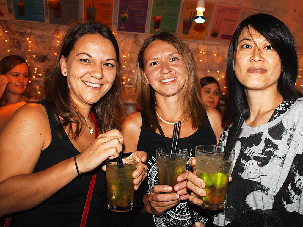 In der Kellerbar der Sonne verwhnte der Let's Fetz Chor die Besucher mit Cocktails, wobei Caipirinha eindeutig wieder der Renner war.