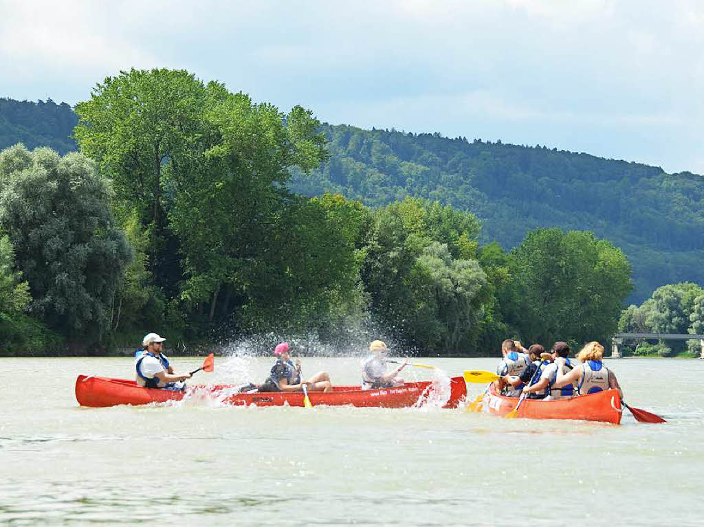 Im Kanu auf dem Rhein zwischen Leibstadt und Murg.