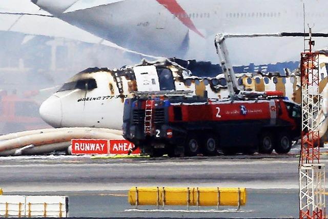 Boeing 777 brennt aus – Passagiere knnen sich retten