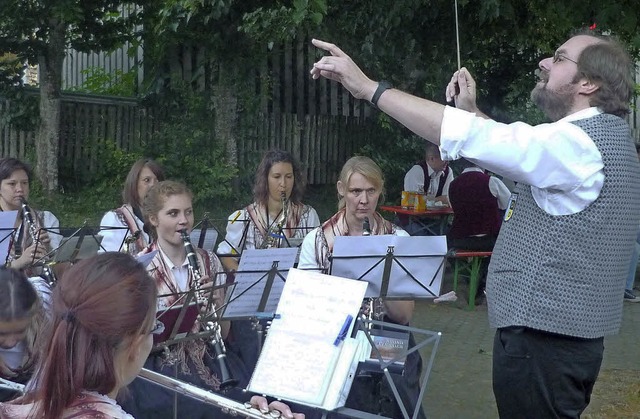 Beim Gresger Dorfhock spielte der  Musikverein Atzenbach.   | Foto: Grether