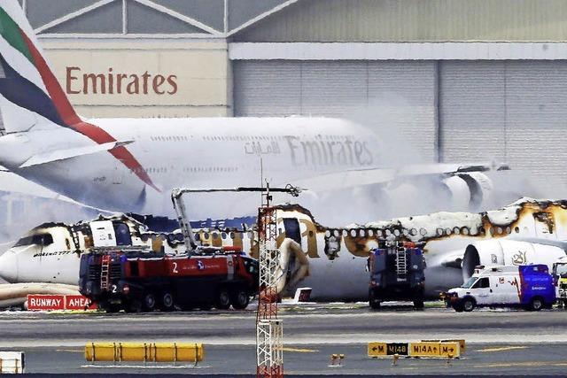 Boeing brennt nach Landung in Dubai aus