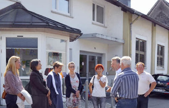 Was tun mit Kindergarten und  Halle in...Dammann (zweite und dritte von links).  | Foto: Nadine Laile