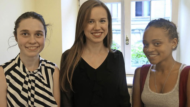 Die Sommerunistudentinnen: Natalia Ko&...odziej, Katarzyna Rozek und La Fulpin  | Foto: Georg Vo