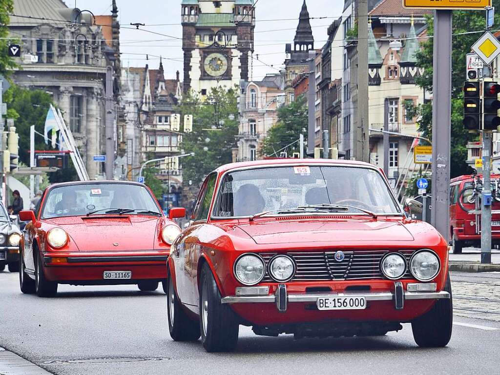 Coole Kisten und flotte Flitzer: Bei der Schauinsland-Klassik gibt’s Oldtimer aus nchster Nhe.