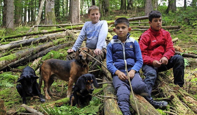 Eindrucksvolles erleben   Kinder bei der  Waldwoche der Badischen Jger.   | Foto: Monika Weber