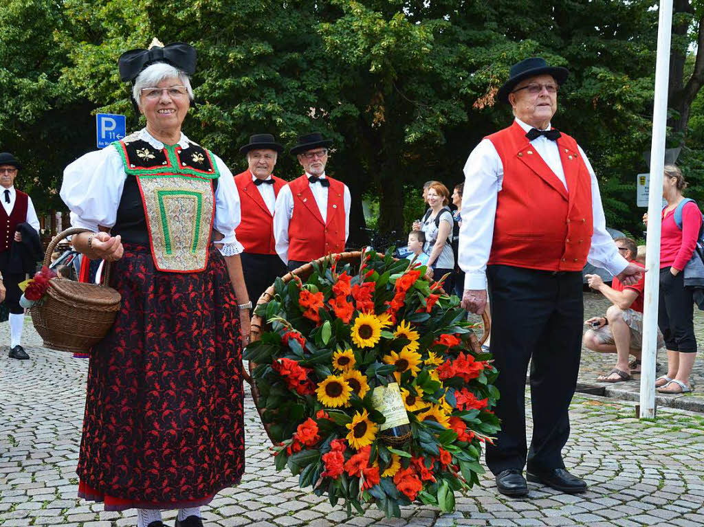 Farbenprchtige Erffnung des Staufener Weinfests am Freitagabend