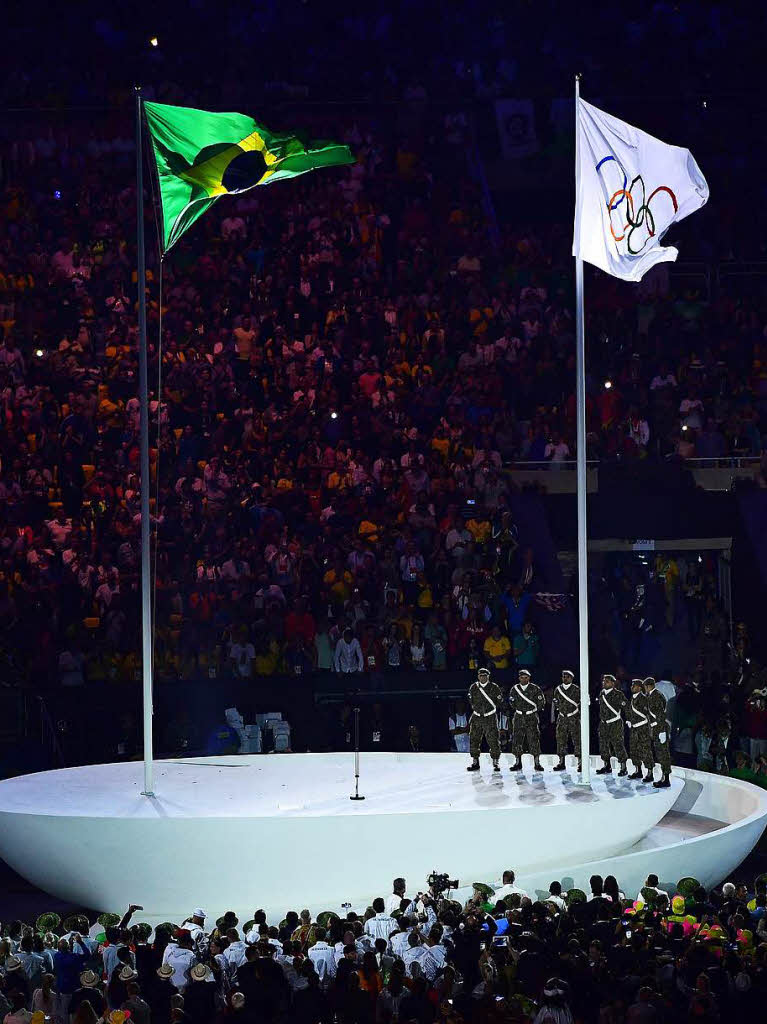 Feuerwerk, Fahnen, Fackel: Die Olympischen Sommerspiele in Brasilien sind erffnet!