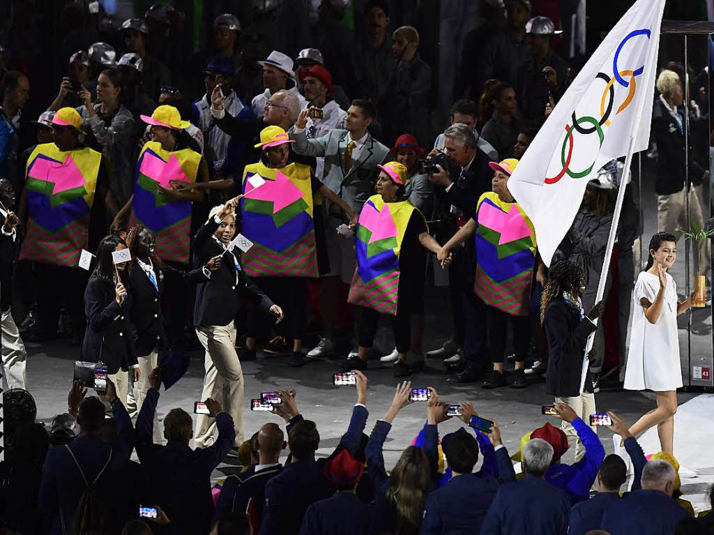 Feuerwerk, Fahnen, Fackel: Die Olympischen Sommerspiele in Brasilien sind erffnet!