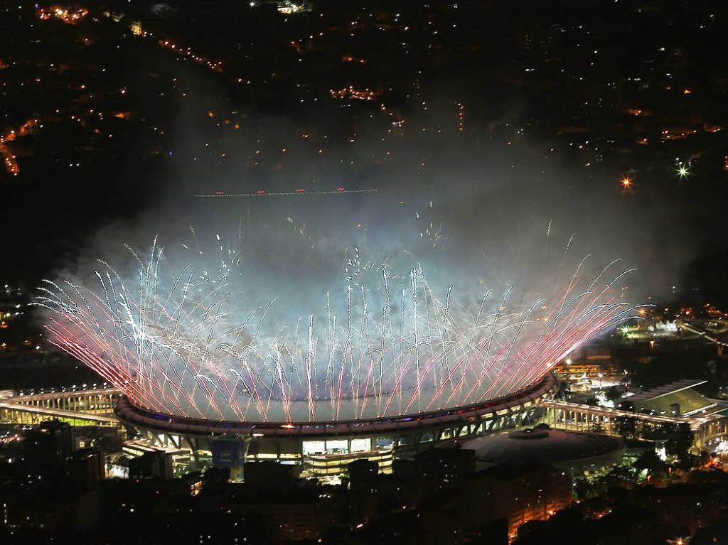 Feuerwerk, Fahnen, Fackel: Die Olympischen Sommerspiele in Brasilien sind erffnet!