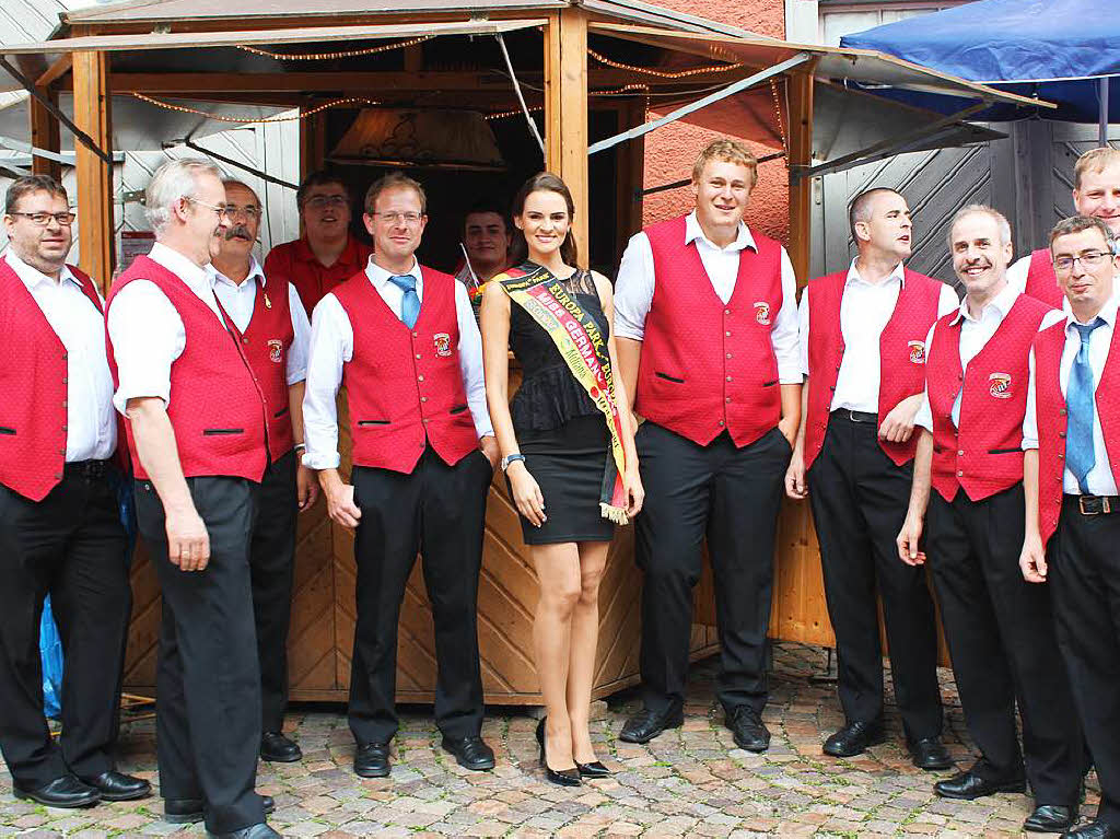 Miss Germany Lena Brder lie sich gerne mit Standbetreibern und Gsten fotografieren.